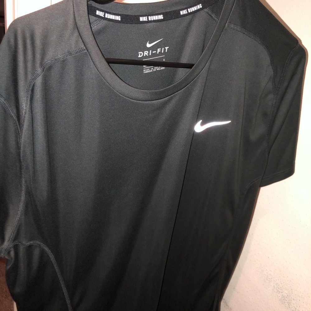 Nike Dri fit black tee with 3m swoosh, 3m back tab